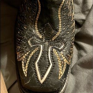 $ 275NEVER WORN! OFFER CLOSEST to the original price will be considered!!